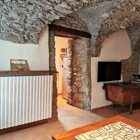 Apartment Hostdomus - La Petite Garnotte - Cave Suites