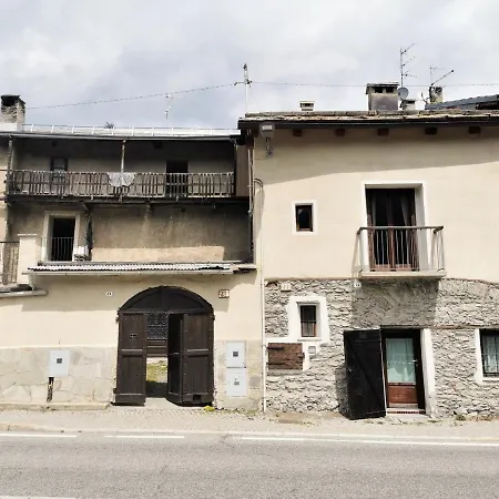 Hostdomus - La Petite Garnotte - Cave Suites Apartment Pragelato