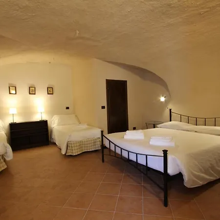 Hostdomus - La Petite Garnotte - Cave Suites *