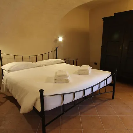 Apartment Hostdomus - La Petite Garnotte - Cave Suites *