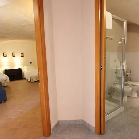 Apartment Hostdomus - La Petite Garnotte - Cave Suites *